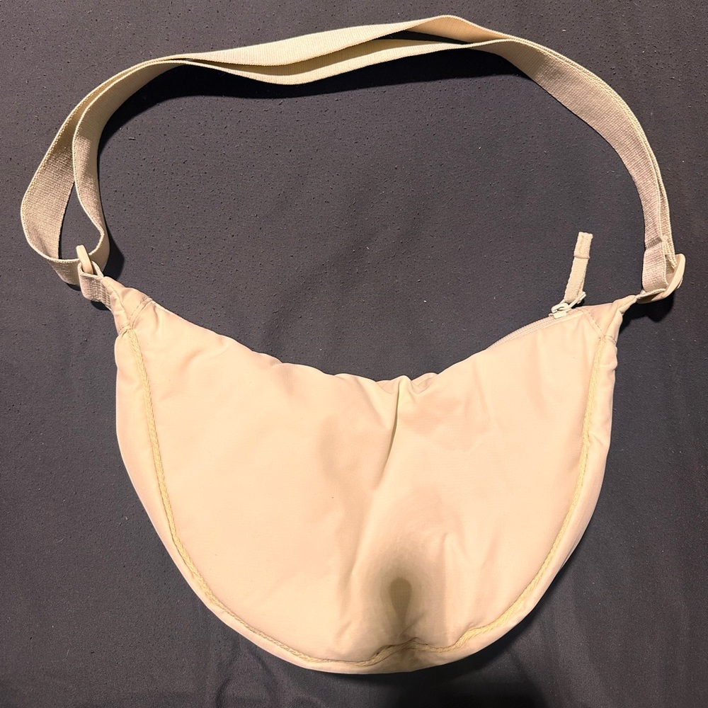 Uniqlo Round Mini bag